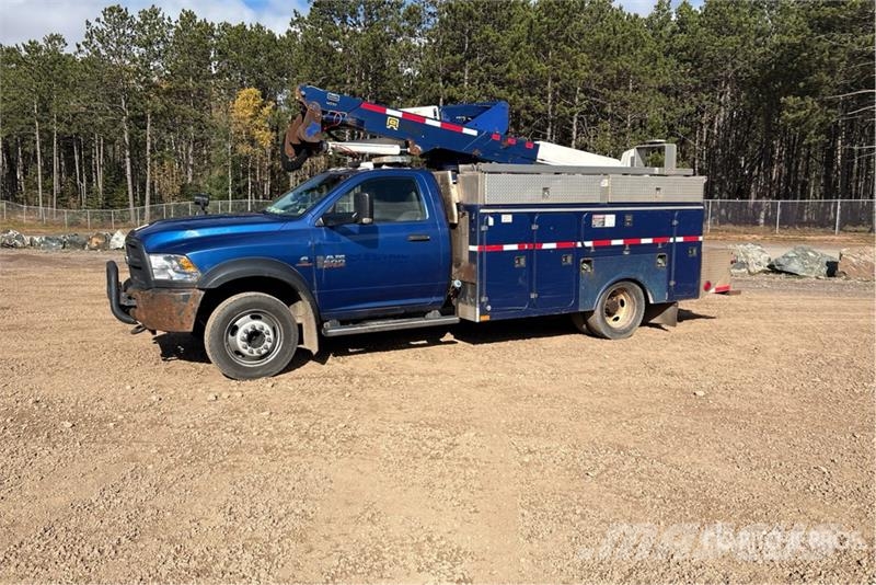 RAM AT37G on Ram 5500 4x4 Bucket Truck Auto korpe
