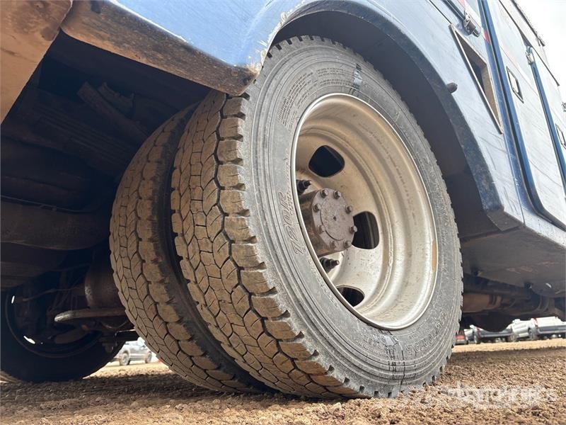 RAM AT37G on Ram 5500 4x4 Bucket Truck Auto korpe