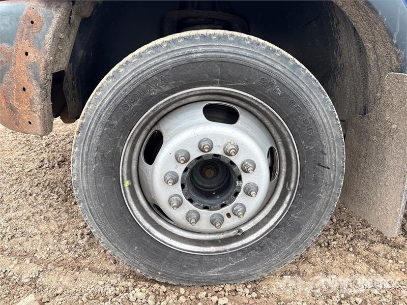 RAM AT37G on Ram 5500 4x4 Bucket Truck Auto korpe