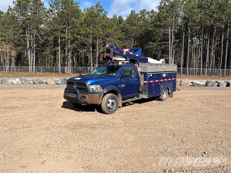 RAM AT37G on Ram 5500 4x4 Bucket Truck Auto korpe