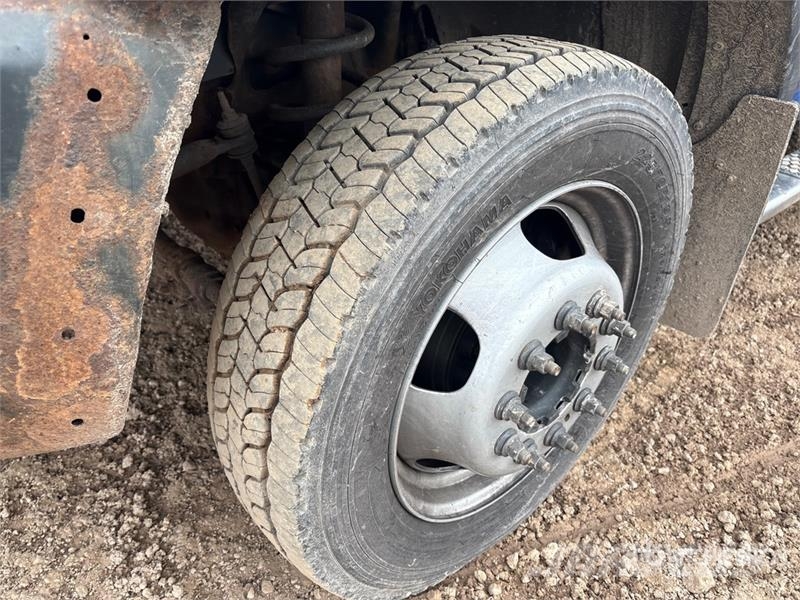 RAM AT37G on Ram 5500 4x4 Bucket Truck Auto korpe