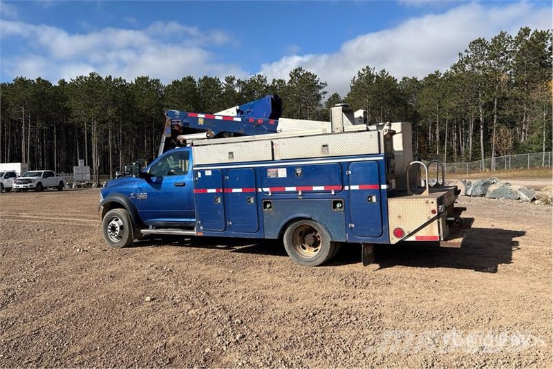 RAM AT37G on Ram 5500 4x4 Bucket Truck Auto korpe