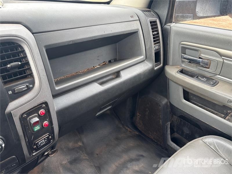 RAM AT37G on Ram 5500 4x4 Bucket Truck Auto korpe