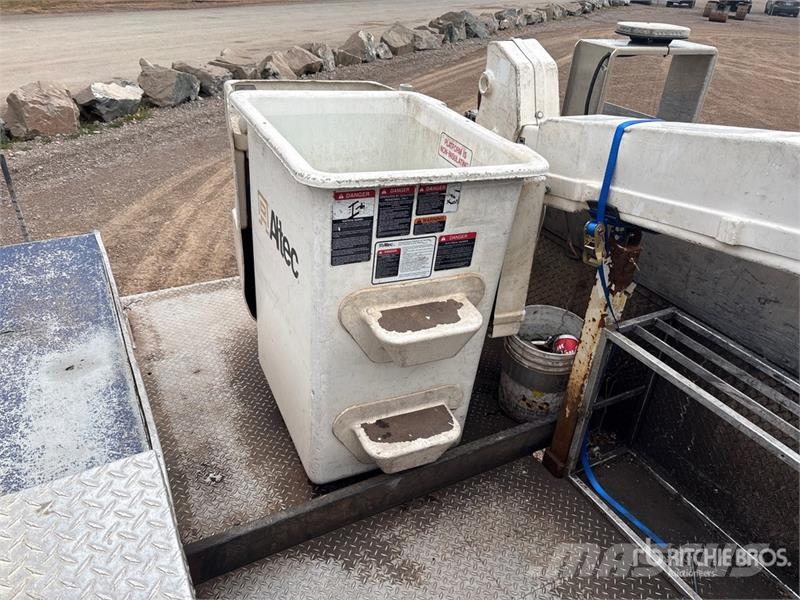 RAM AT37G on Ram 5500 4x4 Bucket Truck Auto korpe