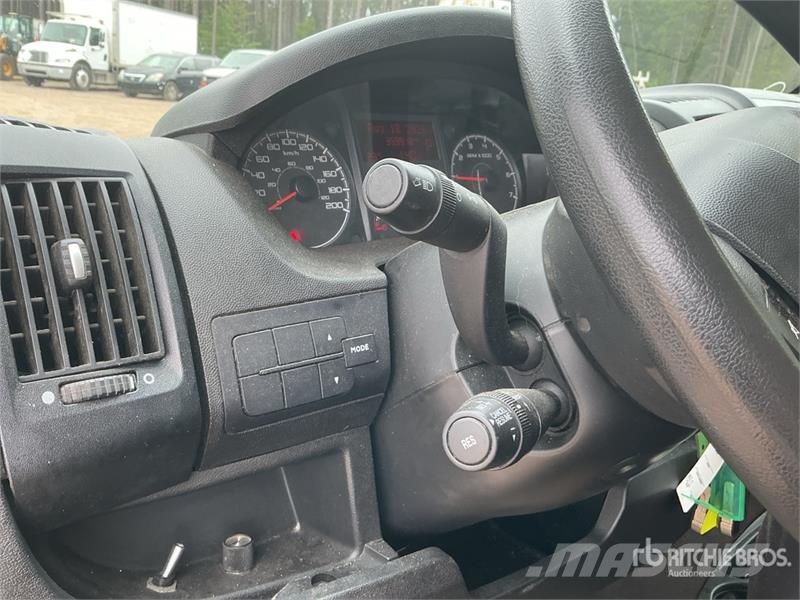 RAM Promaster 1500 Cargo Van (Inoperable) Gesloten bedrijfswagens