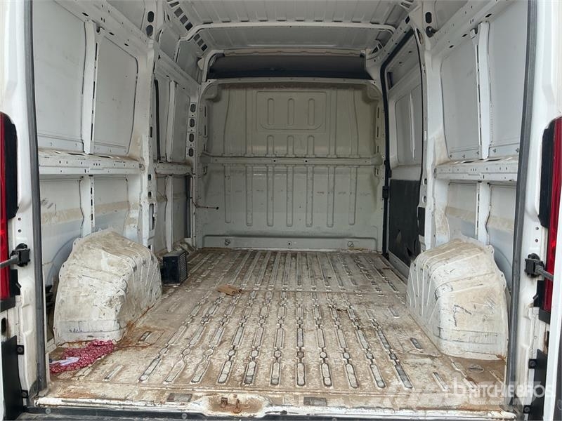 RAM Promaster 1500 Cargo Van (Inoperable) Gesloten bedrijfswagens