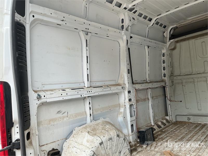 RAM Promaster 1500 Cargo Van (Inoperable) Gesloten bedrijfswagens
