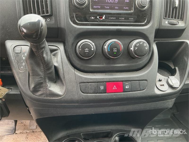 RAM Promaster 1500 Cargo Van (Inoperable) Gesloten bedrijfswagens