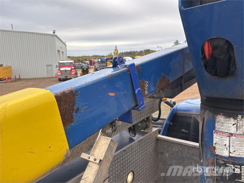 RAM Versalift SST37EIH 37 ft on Ram 5500 4x4 Bucket T Truck mounted aerial platforms