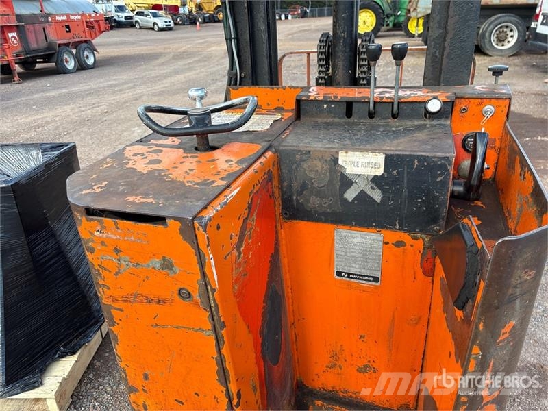 Raymond 20R30TT 3000 lb Electric Reach Truck Viljuškari sa pomičnim stupom