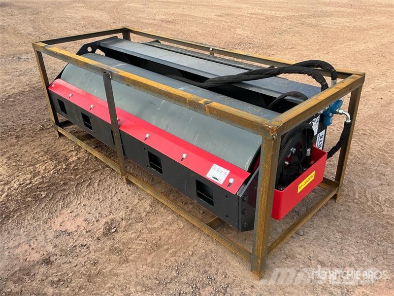  Raytree RMVR76 76 in Skid Steer Vibratory Roller ( مداحل