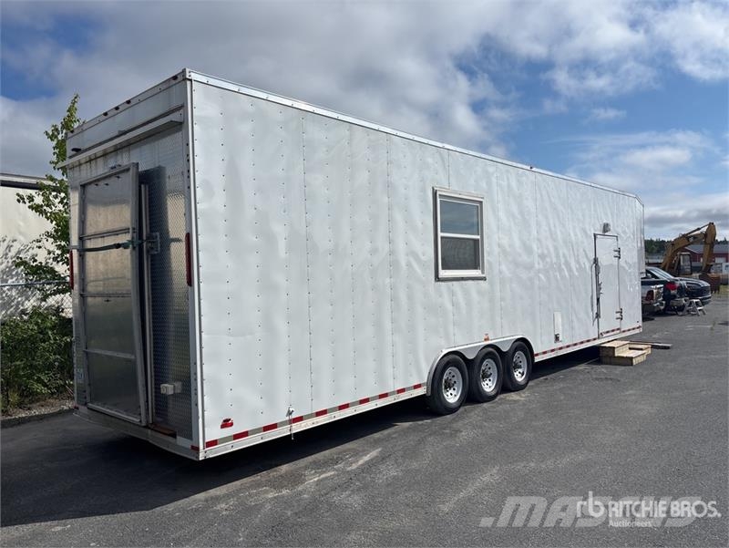 RC Trailers Inc 45 ft T/A Gooseneck Enclosed Trailer Box body trailers