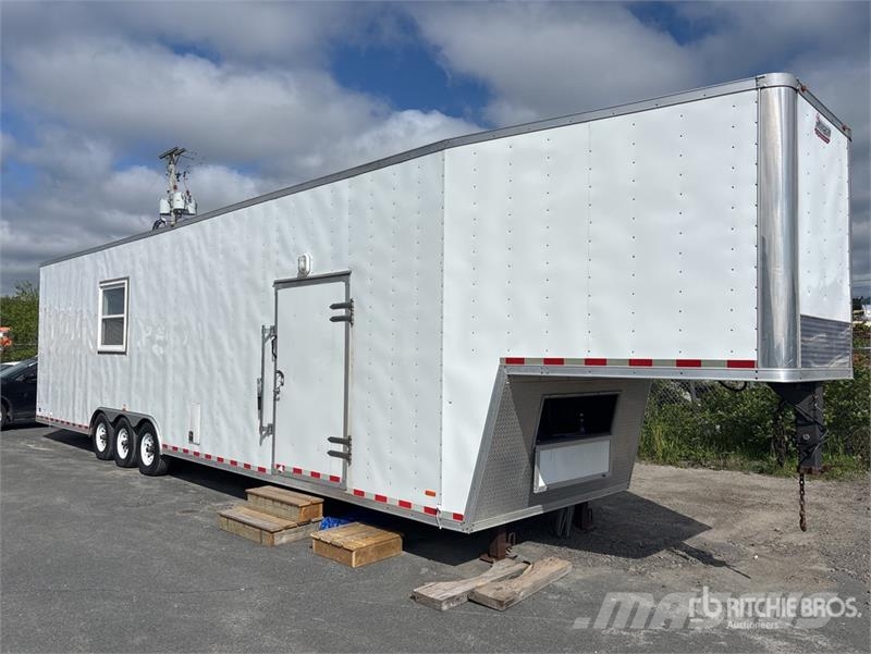 RC Trailers Inc 45 ft T/A Gooseneck Enclosed Trailer Box body trailers