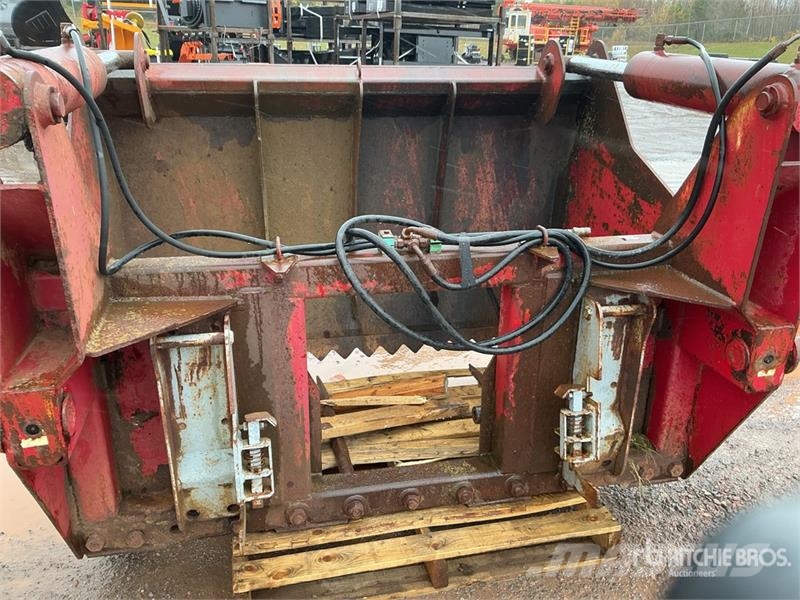 Red Rock Alligator 71 in Silage Cutter ماكينات زراعية - غير ذلك