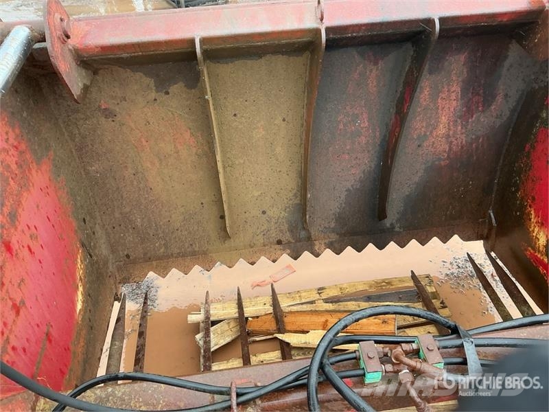Red Rock Alligator 71 in Silage Cutter ماكينات زراعية - غير ذلك