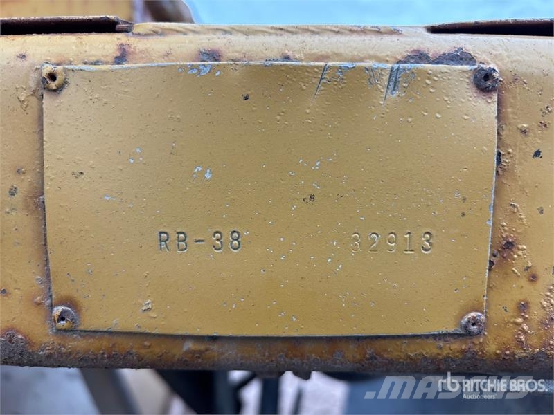 Rosco RB-38 Lakaisukoneet