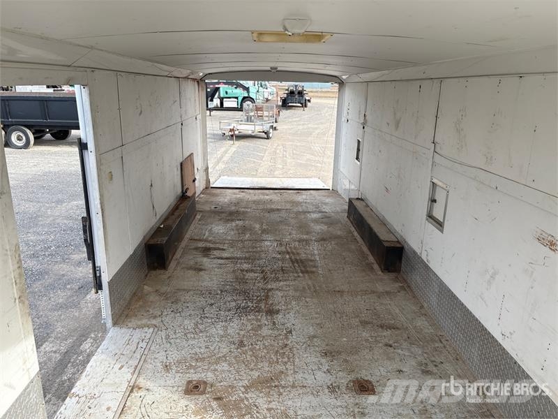 Royal Cargo T/A Enclosed Trailer Anhänger-Kastenaufbau