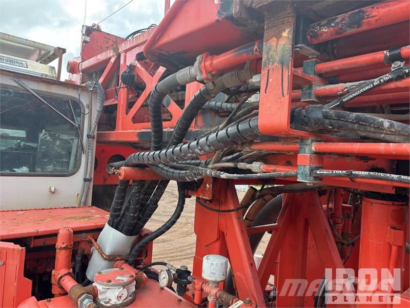 Sandvik D245S Crawler Mounted Blasthole Drill Other drilling equipment