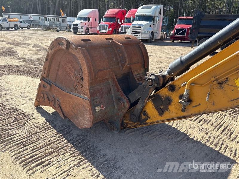 Sany SY215C LC Tracked Excavator Pásové rýpadlá