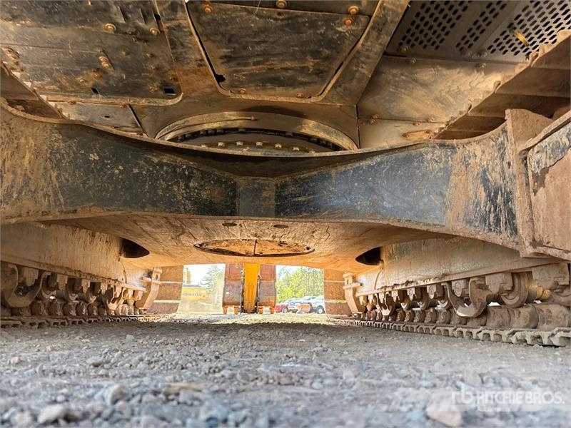 Sany SY215C LC Tracked Excavator Pásové rýpadlá