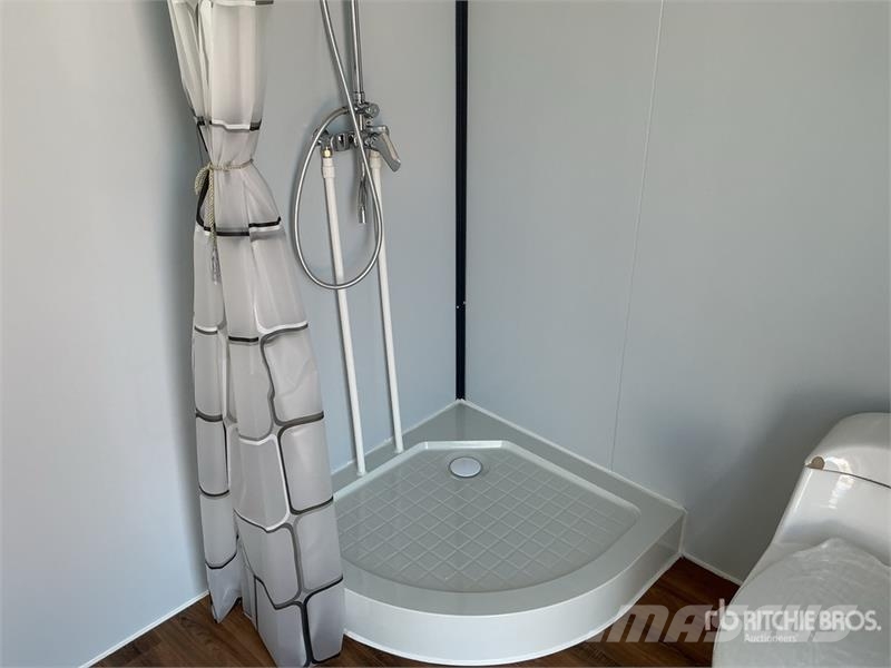 SDLMT 6 ft 3 in x 6 ft 11 in 1 Person Portable Toi Drugi deli