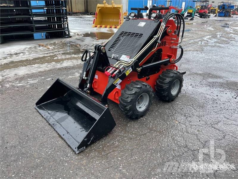 SDLOOL SL380 Kompaktlaadurid