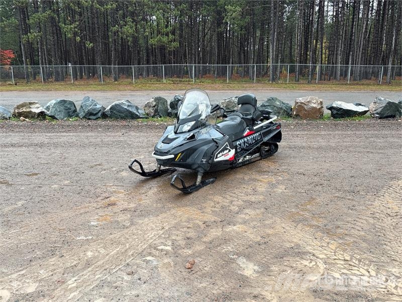 Ski-doo Skandic Snowmobile Motonieves
