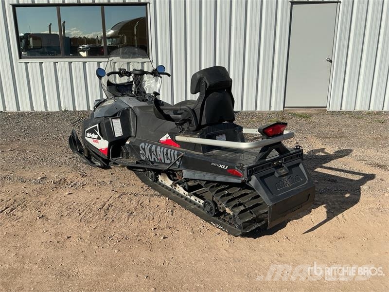 Ski-doo Skandic Snowmobile Snøscootere