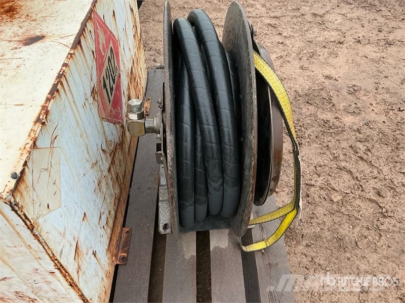 Skid Mounted Steel Fuel Tank Kraftstoff- und Zusatzstoffbehälter