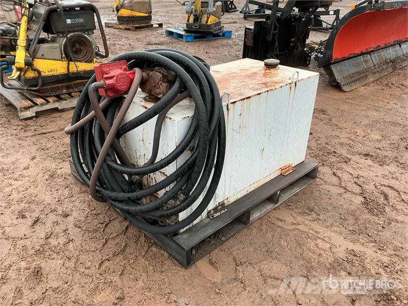 Skid Mounted Steel Fuel Tank Kraftstoff- und Zusatzstoffbehälter