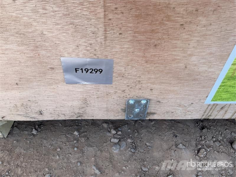 SKLP SK-S2012 20 Ft x 12 Ft Livestock Shelter (Unu 其他畜牧业器械和配件