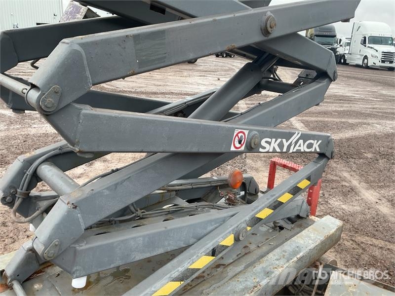 SkyJack SJ 3219 Electric Scissor Lift Plataformas tijera