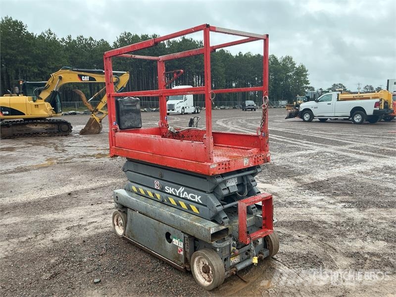 SkyJack SJ 3219 Electric Scissor Lift Plataformas tijera