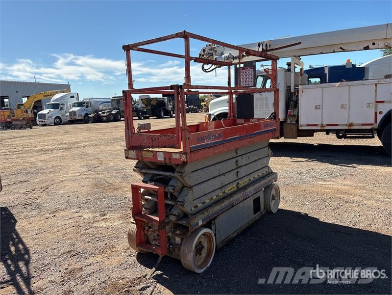 SkyJack SJ 3226 Electric Scissor Lift Šķerveida pacēlāji