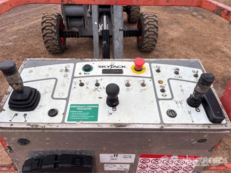 SkyJack SJ46AJ رافعات سلة مفصلية