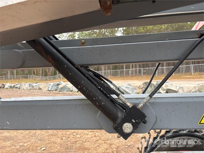 SkyJack SJ46AJ رافعات سلة مفصلية