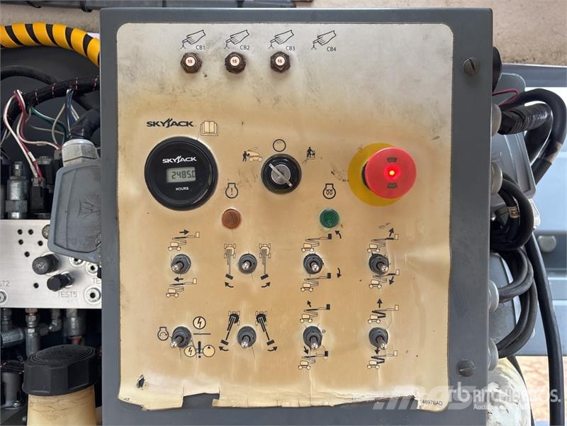 SkyJack SJ46AJ رافعات سلة مفصلية