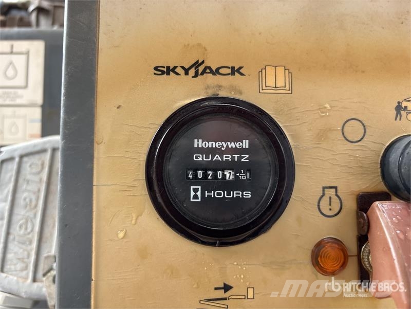 SkyJack SJ63AJ 4WD Diesel Articulating Boom Lift Gelenkteleskoparbeitsbühnen