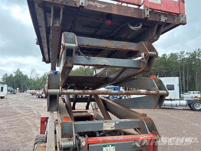 SkyJack SJ7135RT 4x4 Dual Fuel Scissor Lift Plataformas tijera