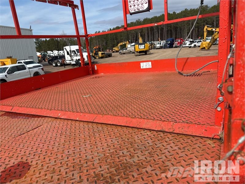 SkyJack SJ9253 RT Dual Fuel 4x4 Scissor Lift رافعات مقصية الشكل