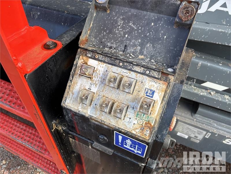SkyJack SJ9253 RT Dual Fuel 4x4 Scissor Lift رافعات مقصية الشكل