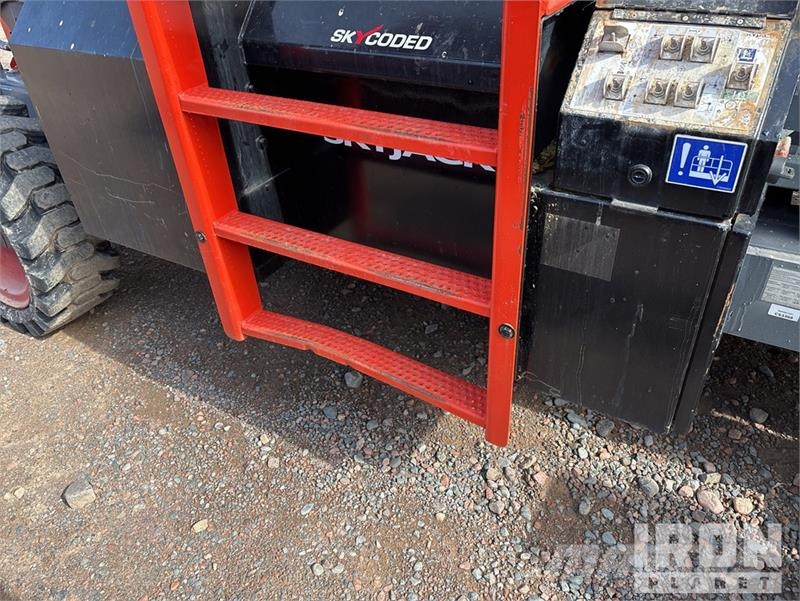 SkyJack SJ9253 RT Dual Fuel 4x4 Scissor Lift رافعات مقصية الشكل