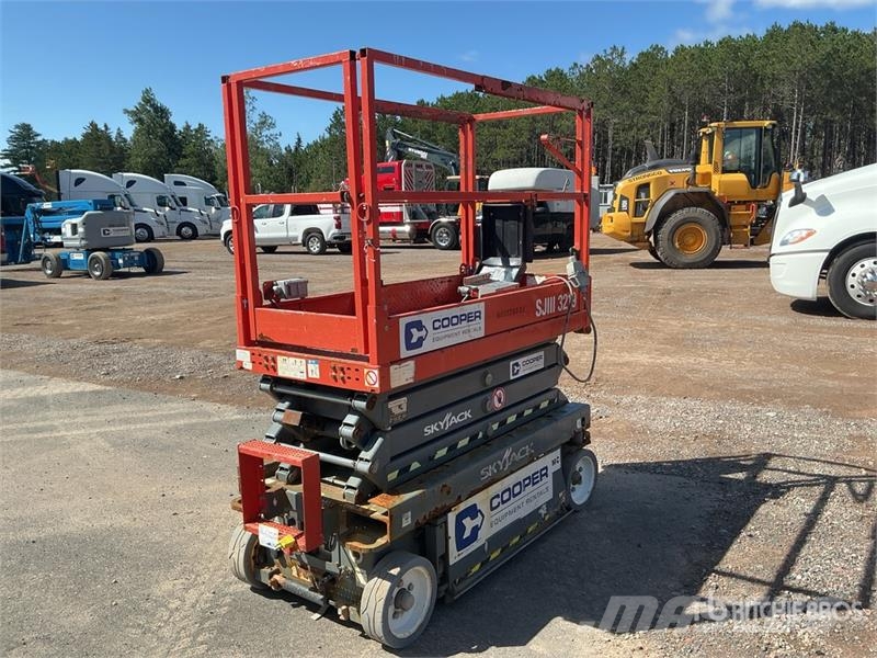 SkyJack SJIII3219 Electric Scissor Lift Nůžková zvedací plošina
