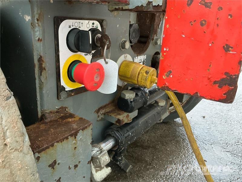 SkyJack SJIII3226 Electric Scissor Lift Škaraste platforme