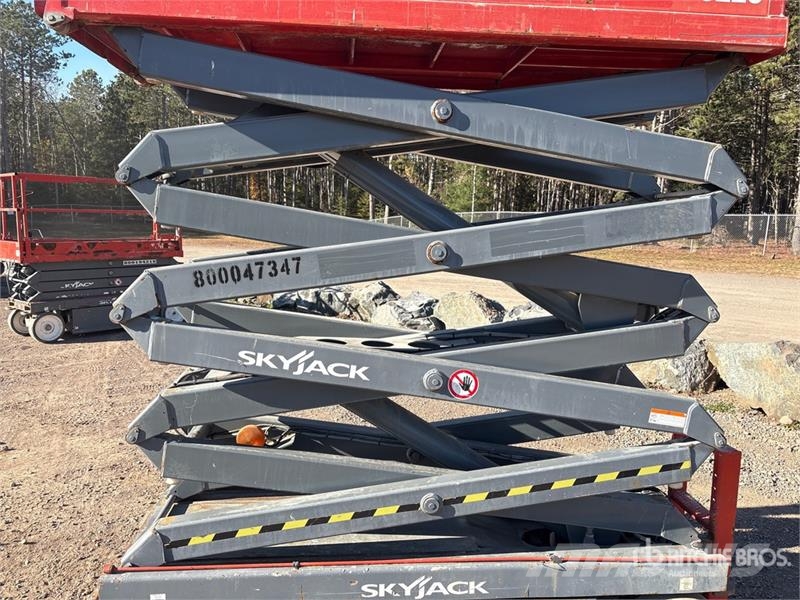 SkyJack SJIII3226 Electric Scissor Lift Elevadores de tesoura