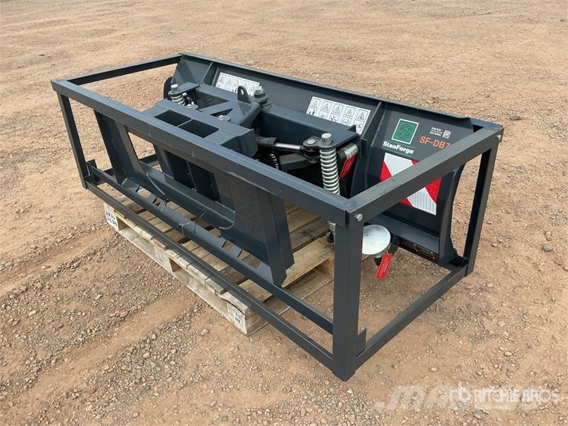 StanForge DB72 72 in Skid Steer Dozer (Unused) Πτερύγια
