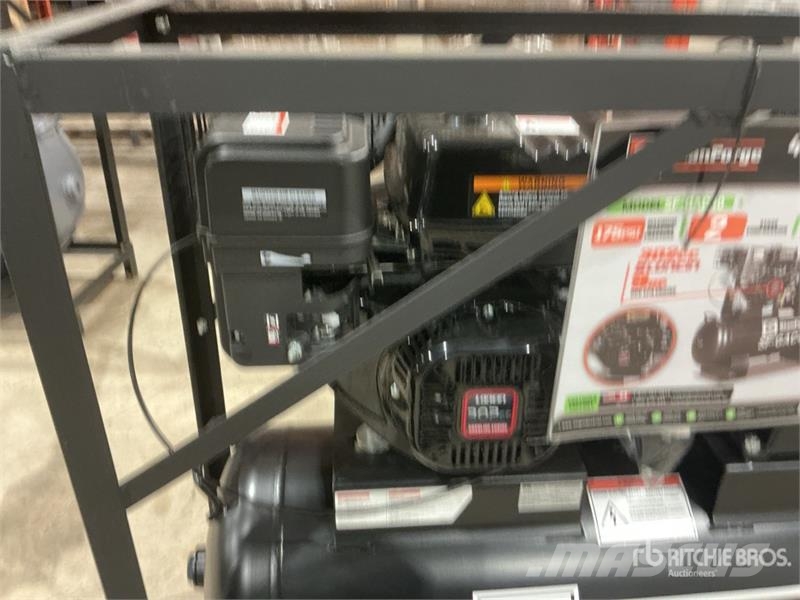  StanForge GAC40 30 cfm Skid-Mounted 40 gal Air Com Kompresori