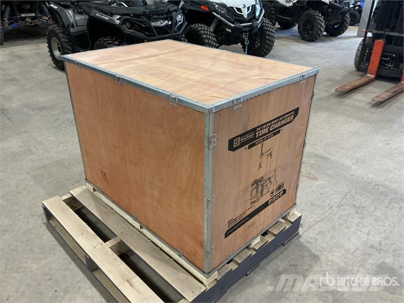  StanForge TC24 24 in Tire Changer (Unused) Sonstige Baumaschinen