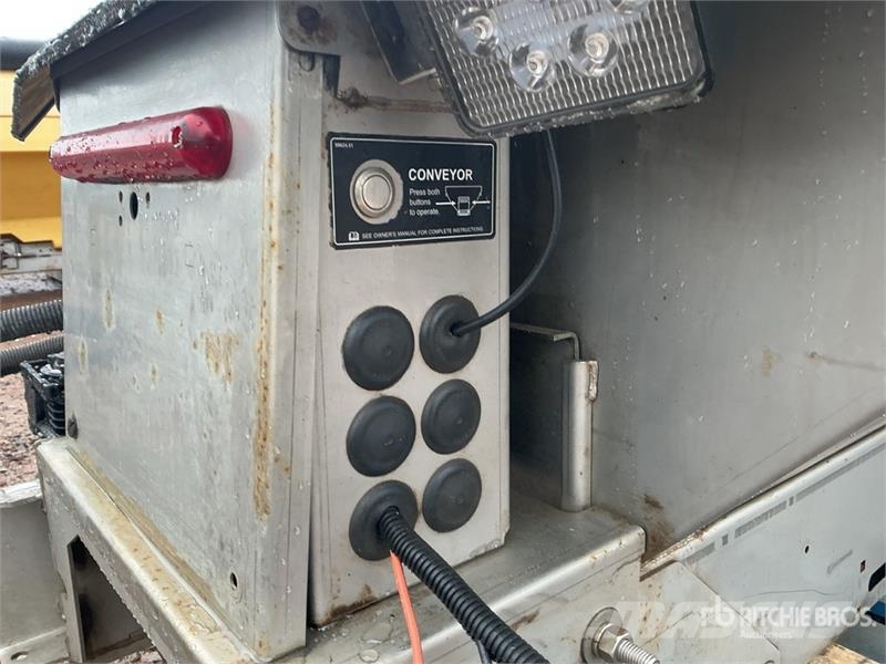 Steel Caster Electric 8 Ft Salt Spreader معدات نشر الرمال والملح