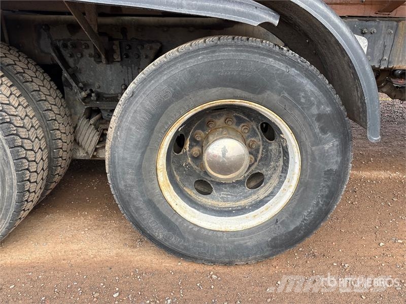 Sterling 4x2 Water Truck (Inoperable) Ūdens mašīnas